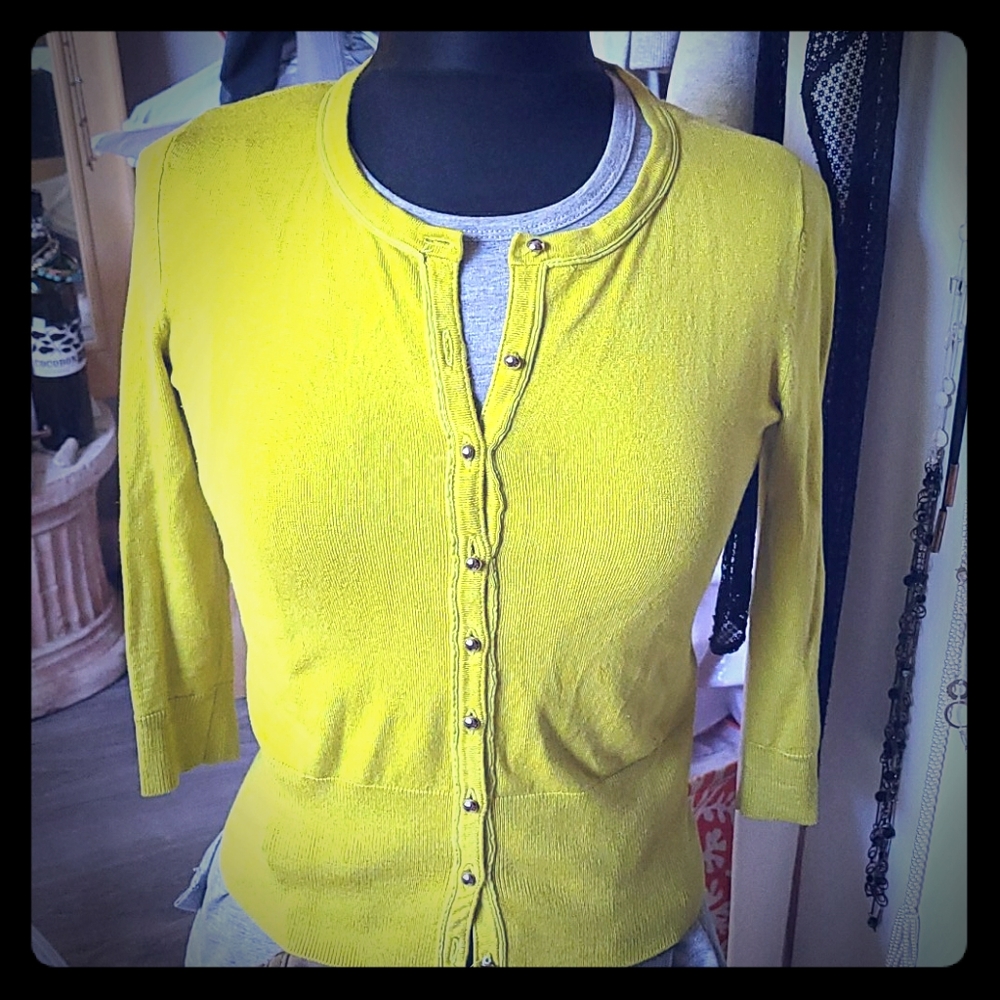 Like new chartreuse cardigan
